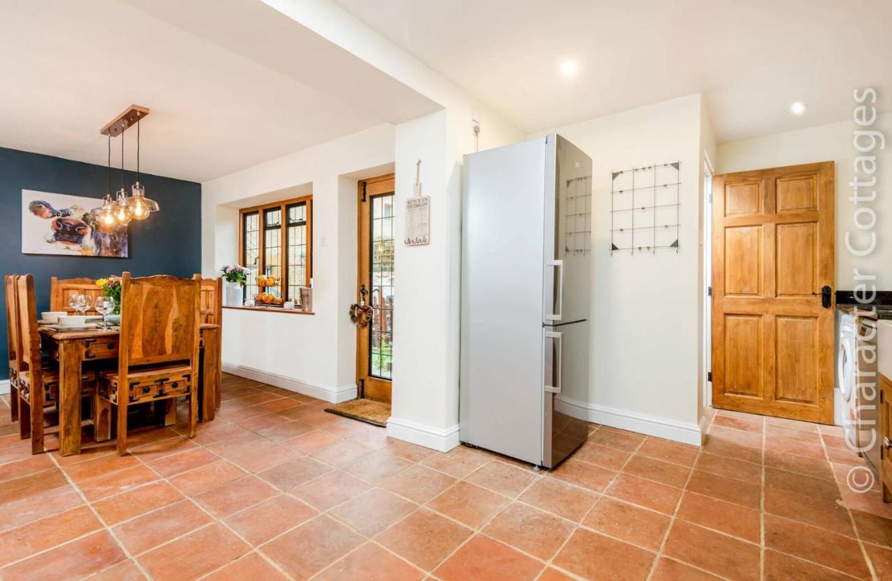 Eastnor Villa Moreton-in-Marsh Bagian luar foto